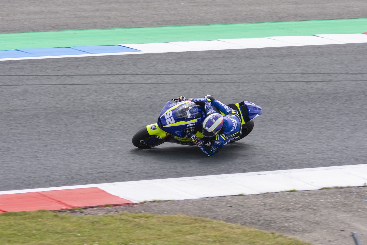 官方：足协杯决赛将于11月6日10：58开票，最低票价180元